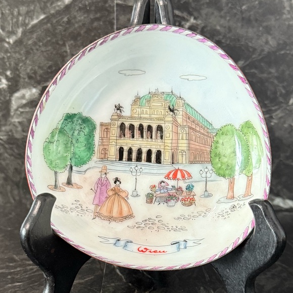 Small Decorative Bowl - Picture 1 of 10